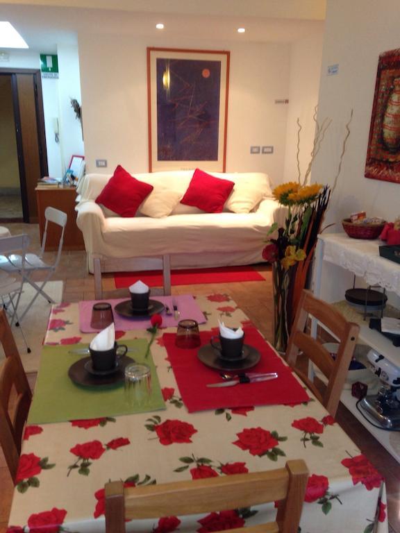 Casa Degli Ubaldi Bed and Breakfast Rome Buitenkant foto