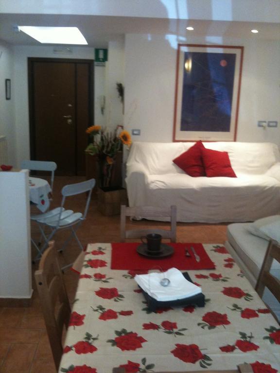Casa Degli Ubaldi Bed and Breakfast Rome Buitenkant foto